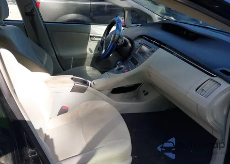 2015 Toyota Prius Two from USA, damaged, VIN JTDKN3DUXF0475575